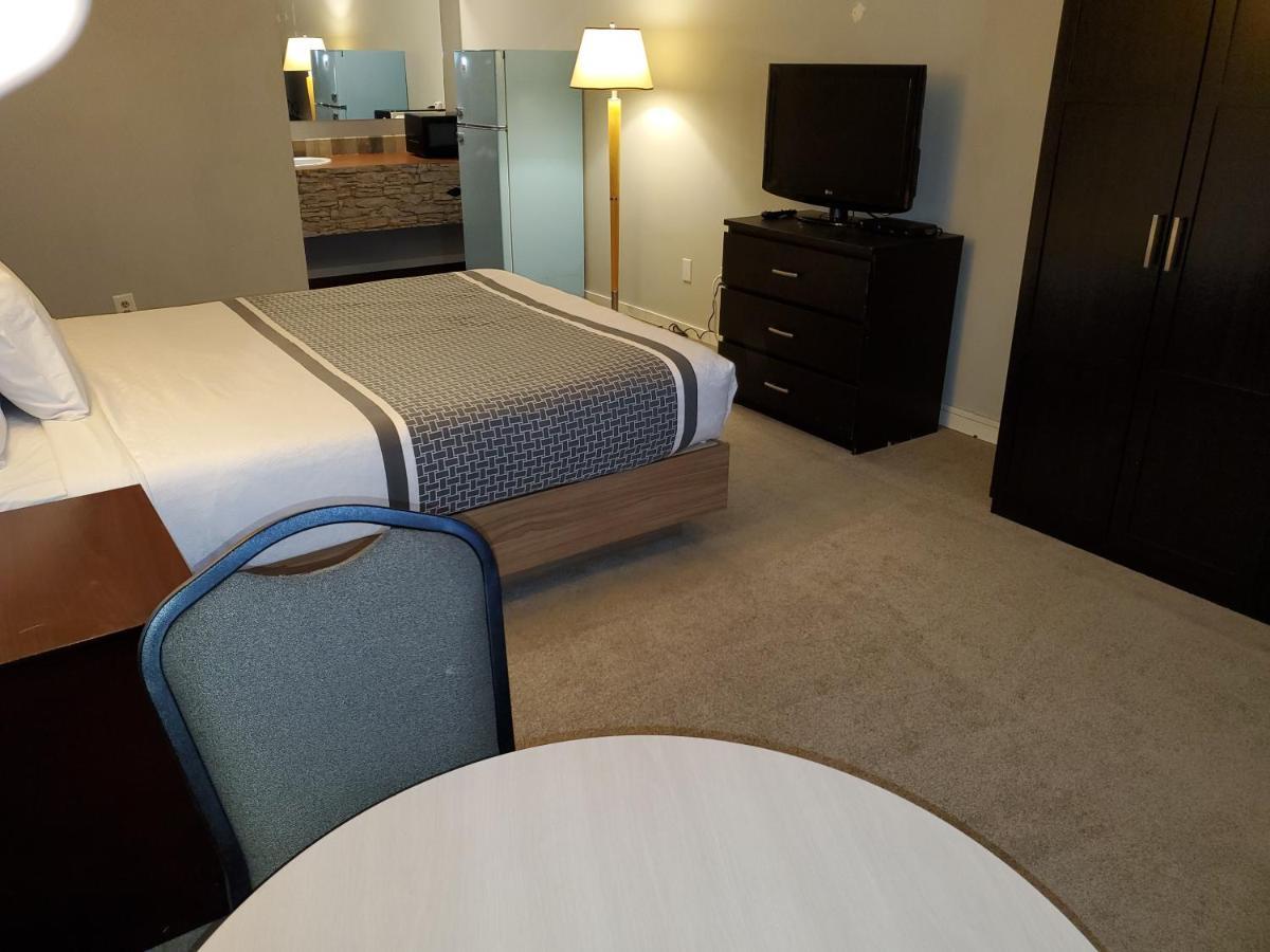 Wild Rose Country Motel