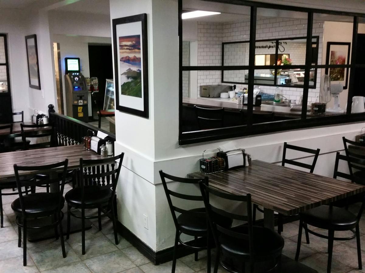 Wild Rose Country Motel Grande Prairie
